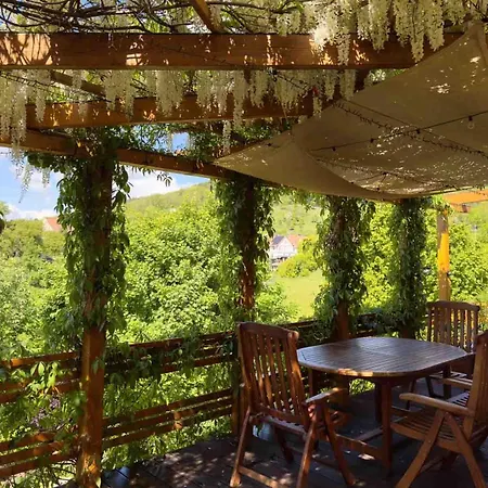 An Den Grundwiesen Apartman *